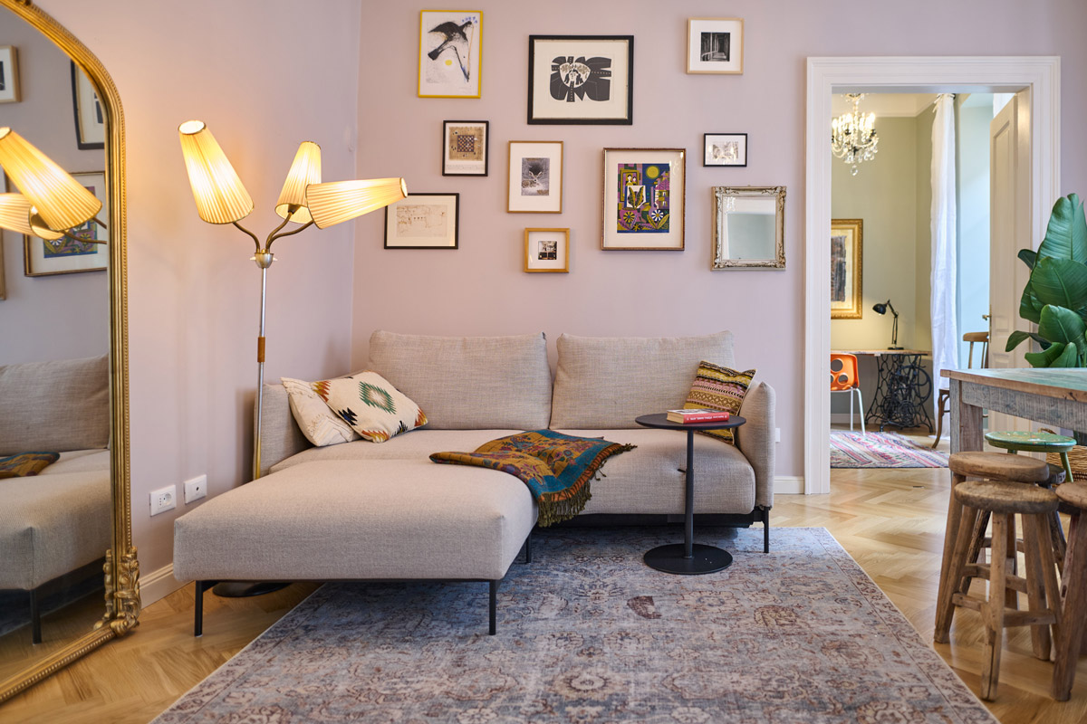 Projekt opreme apartmajev Tromostovje Apartments z raztegljivimi kavči Innovation Living