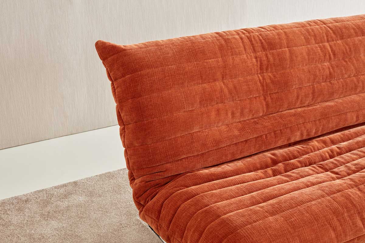 Colpus 140 Sofa Bed Quiltus z mehko prešito Quiltus prevleko