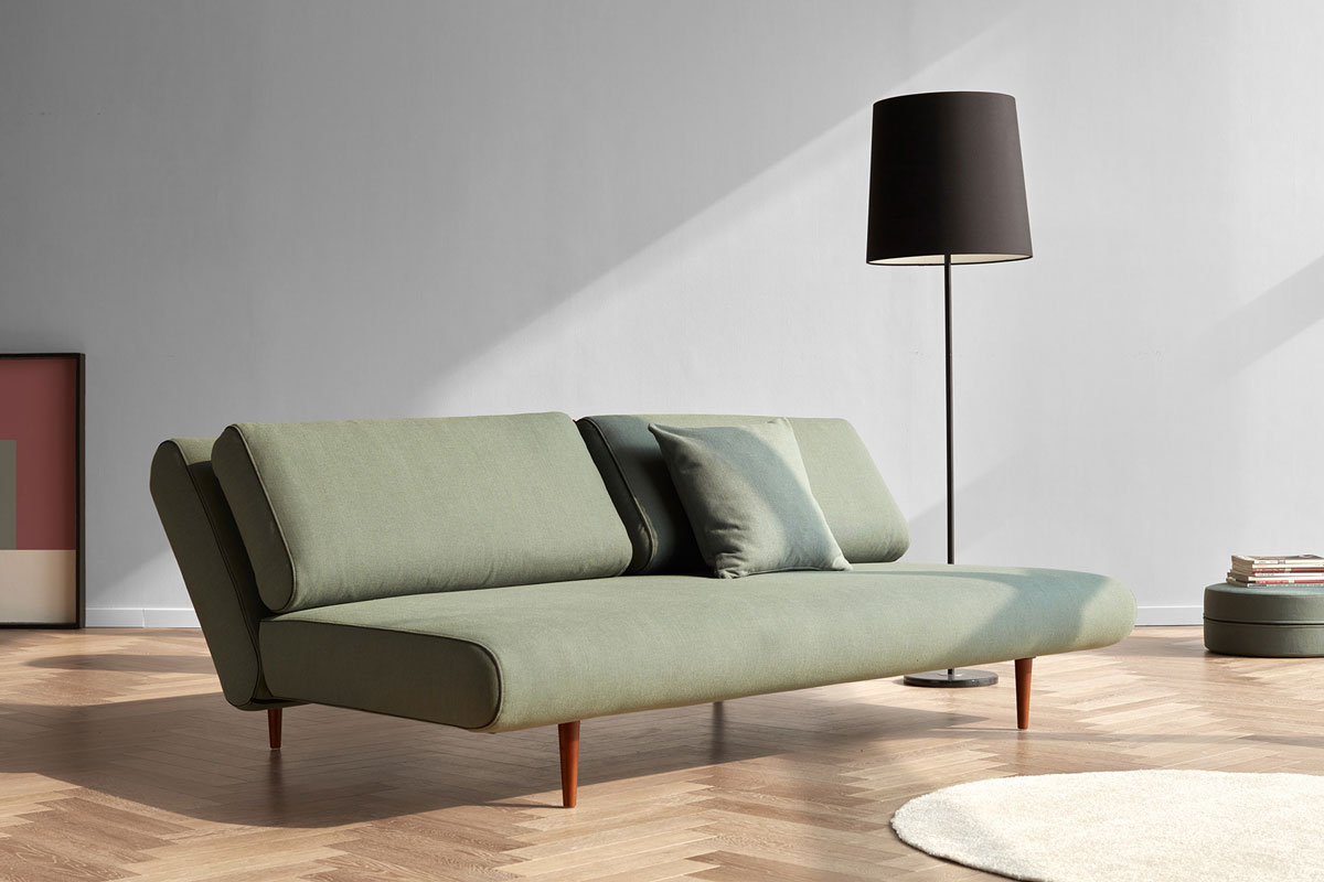 Unfurl Lounger raztegljiv kavč z dvema hrbtnima blazinama na temno hrastovih nogah