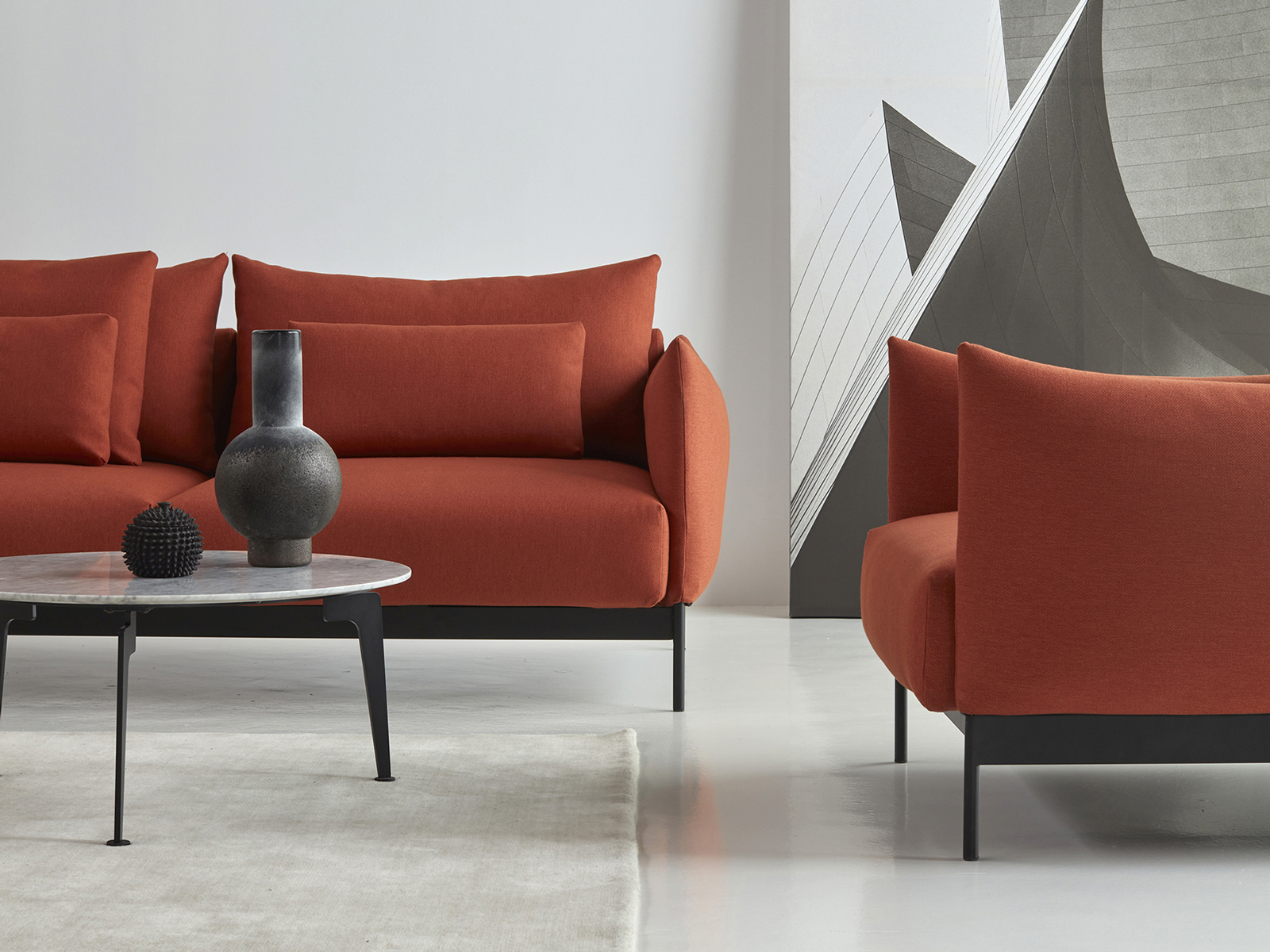 Zeleni Tenksom kavč v skandinavskem ambientu