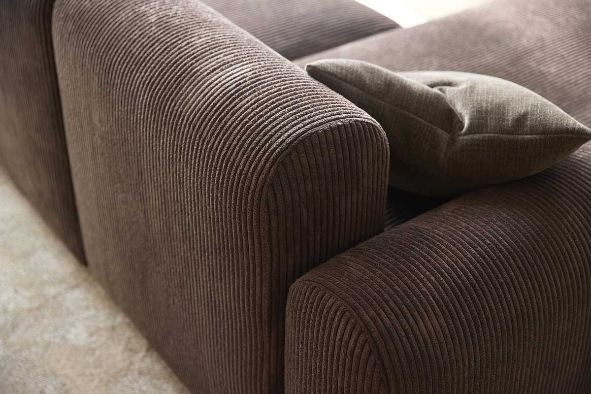 Detajl rokonaslona in blazine Rund E3-4 v tkanini Corduroy 600